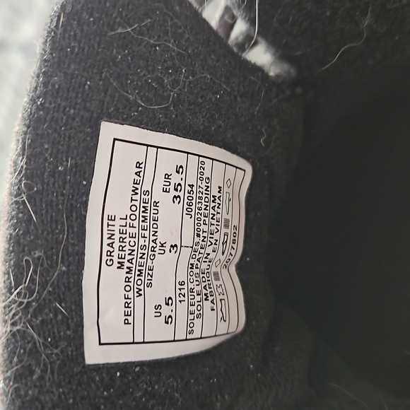 Merrell hiking shoes - Picture 2 of 4